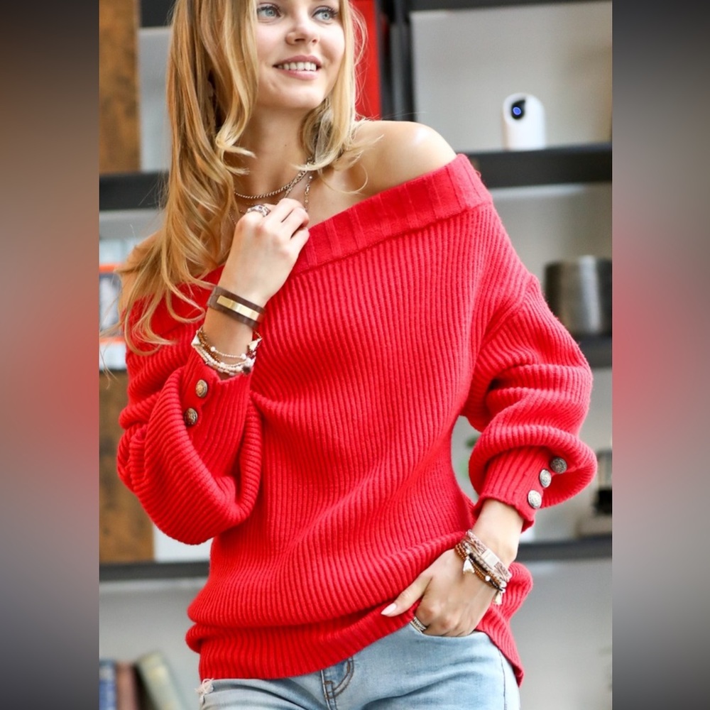 WOMEN’S RED OFF SHOULDER SWEATER